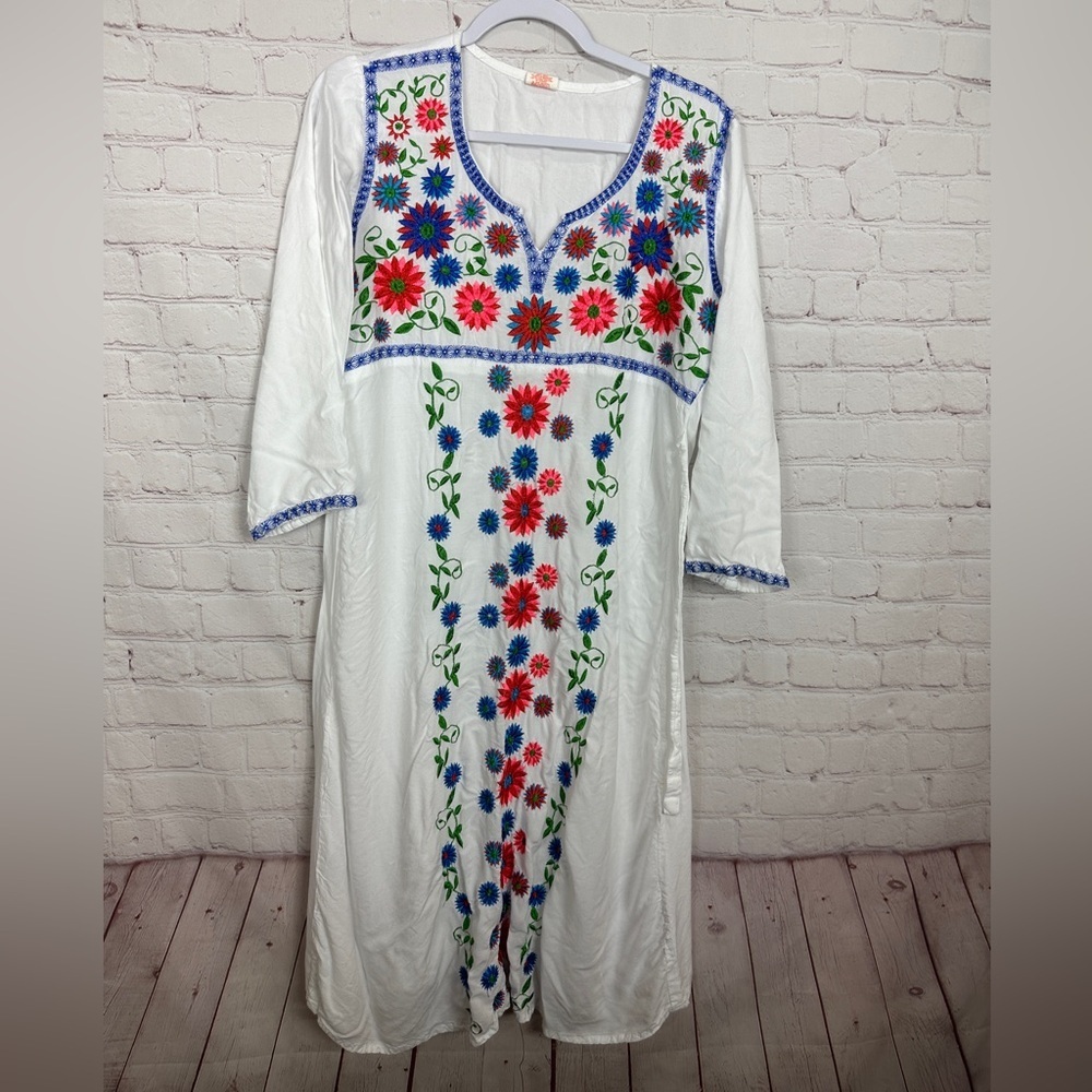 Viera‎ white viscose embroidered 3/4 sleeve swim coverup Patio Dress, sz S *READ